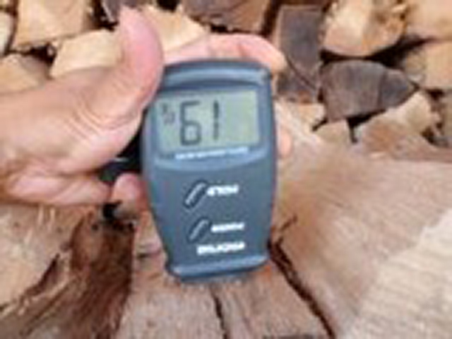 薪の水分含有量チェック